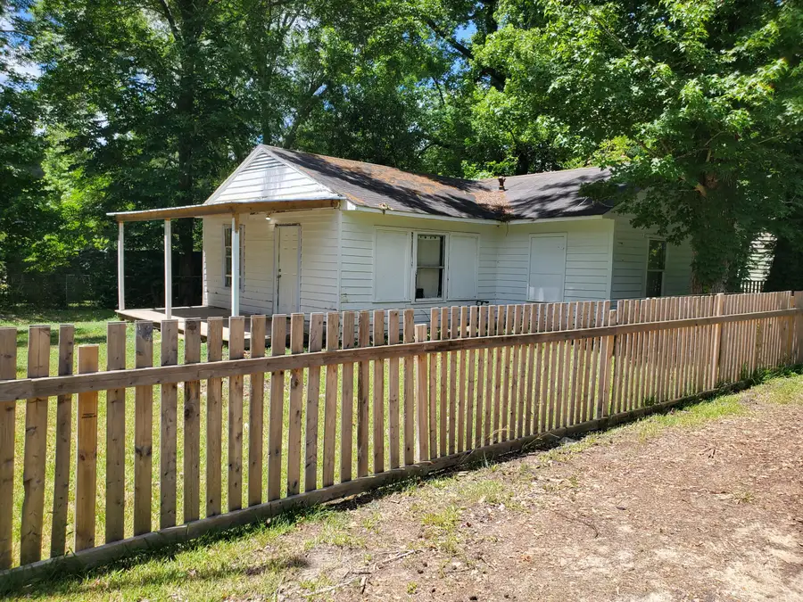 209 N Prairie St, Leesville, LA 71446 - #3