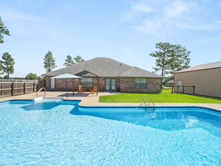 320 Mccain, Deridder, LA 70634 - #3