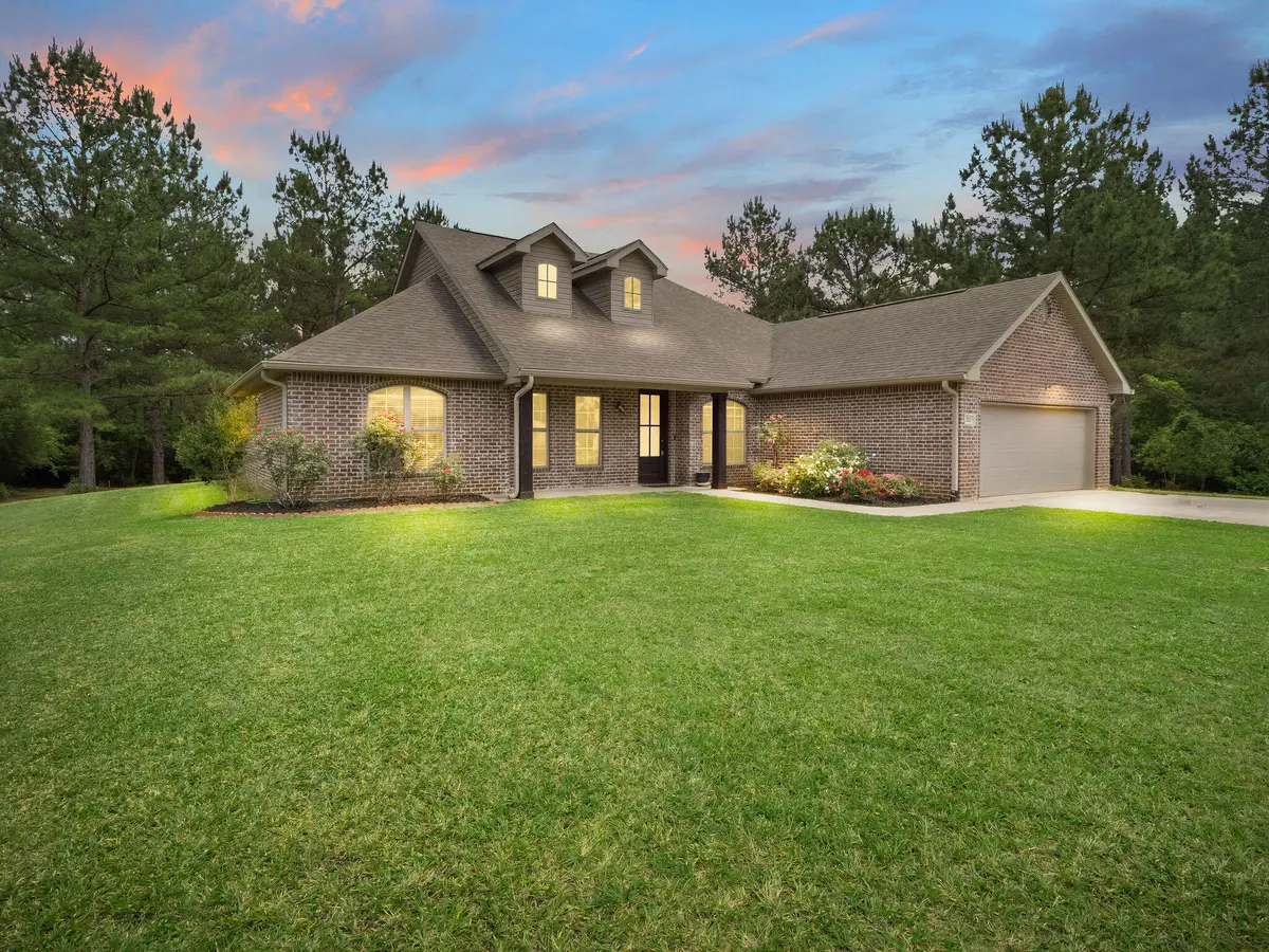 221 Aidan Dr, Leesville, LA 71446 - #1