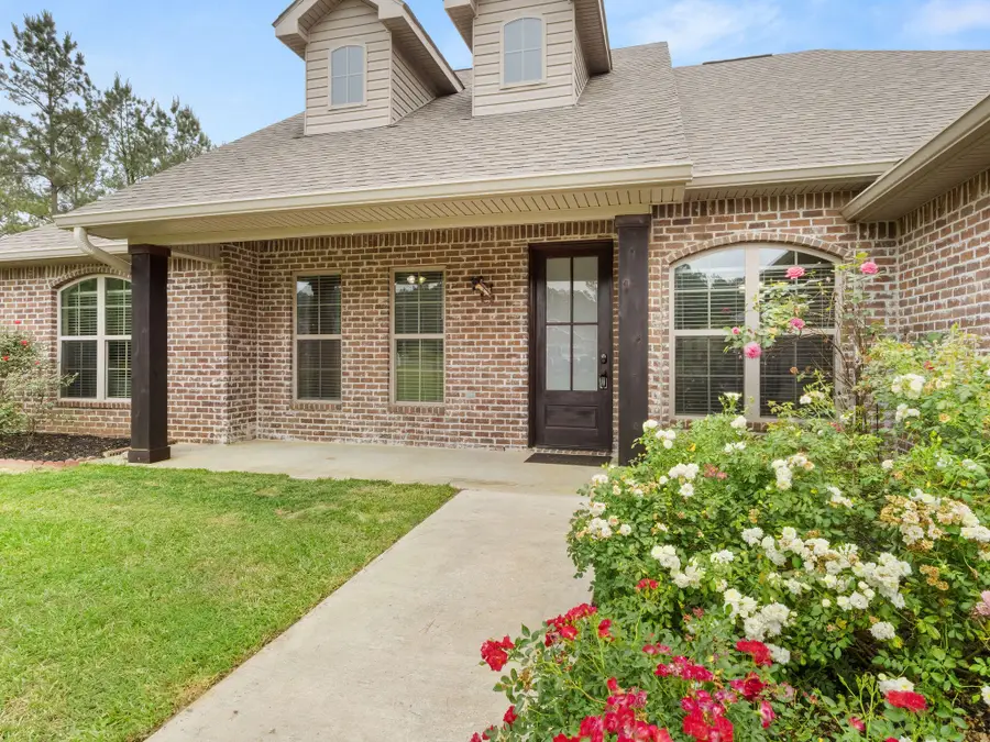 221 Aidan Dr, Leesville, LA 71446 - #2