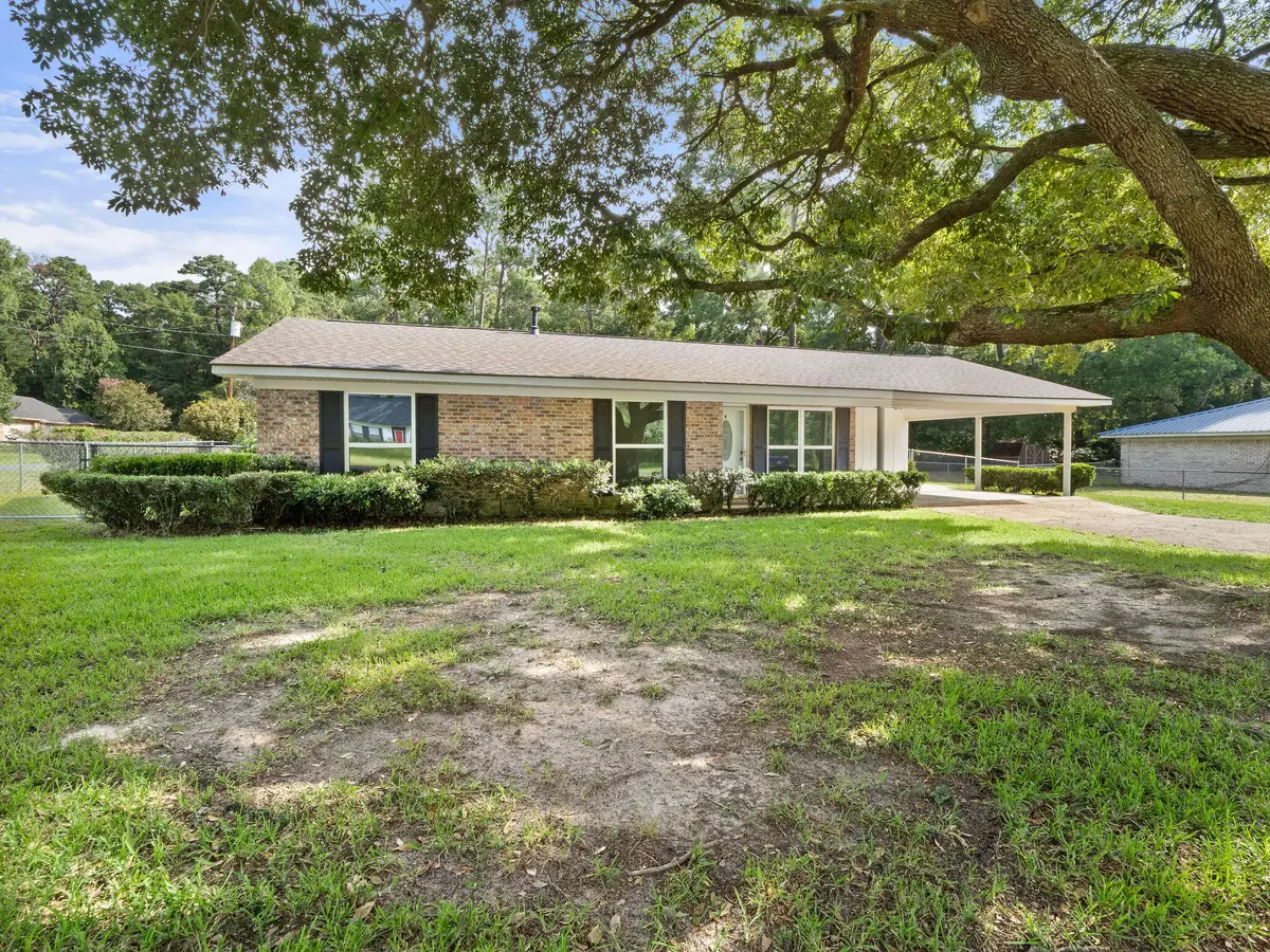 179 Country Club Cir, Leesville, LA 71446 - #1