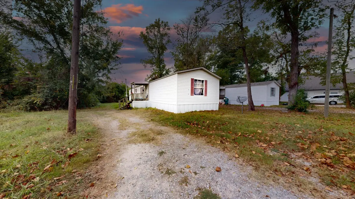 313 N Frazier St, Dequincy, LA 70633 - Image #1