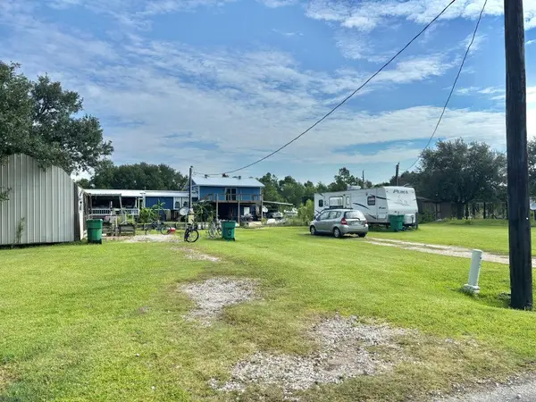 Airhart Rd, Lake Charles, LA 70605