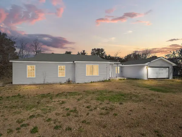 822 Bee Tree St, Westlake, LA 70669