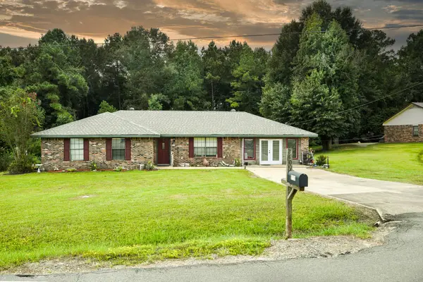 1109 Nicholas Dr, New Llano, LA 71461