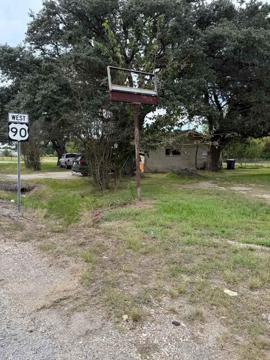 202 W Highway 90, Iowa, LA 70647 - Image #2