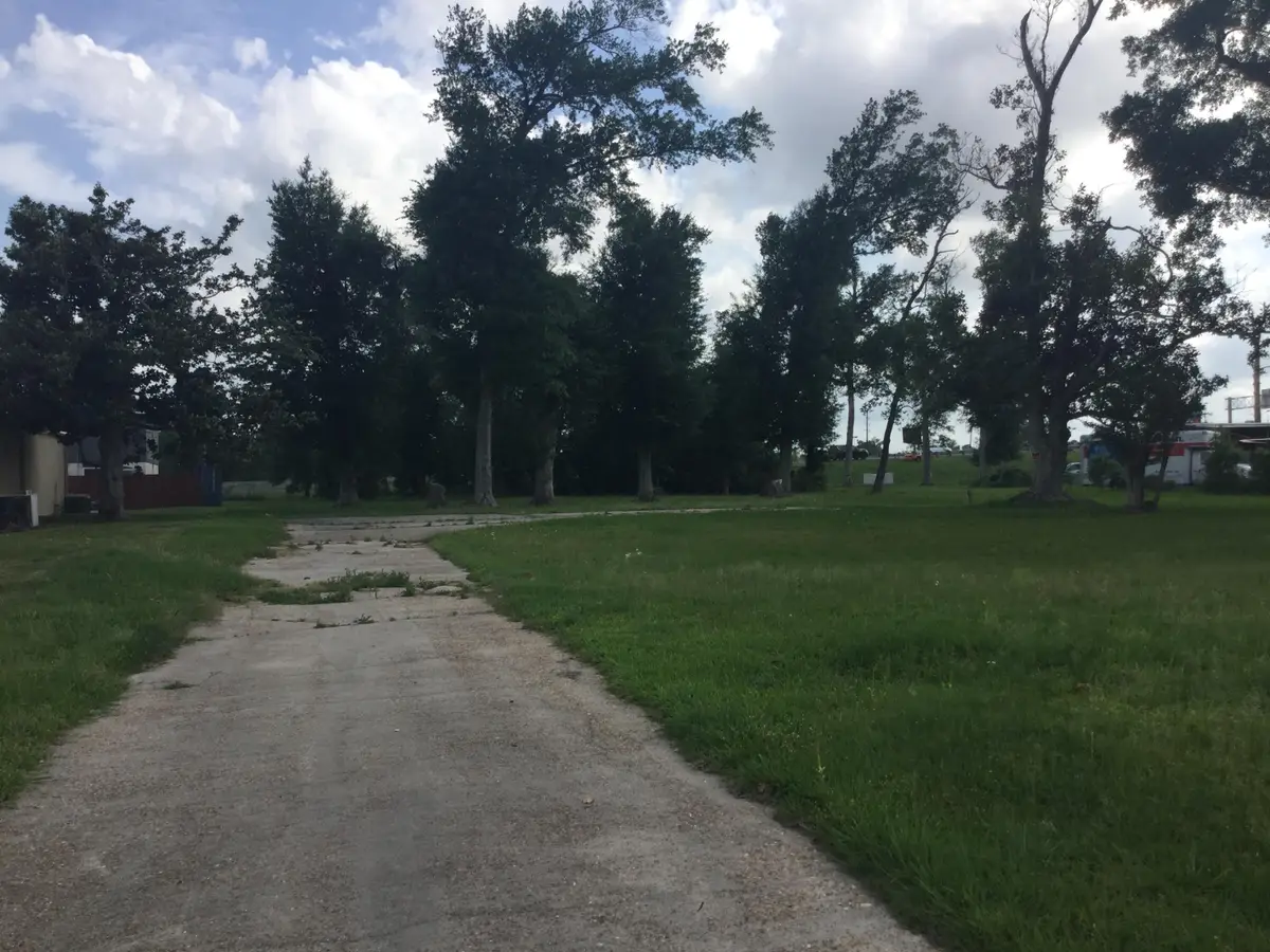 1802 E Prien Lake, Lake Charles, LA 70601 - #1