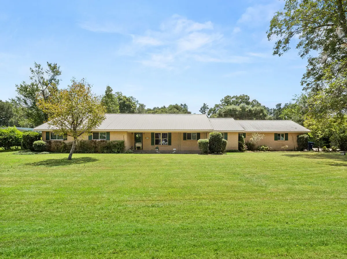 2011 Hampton, Deridder, LA 70634 - #1