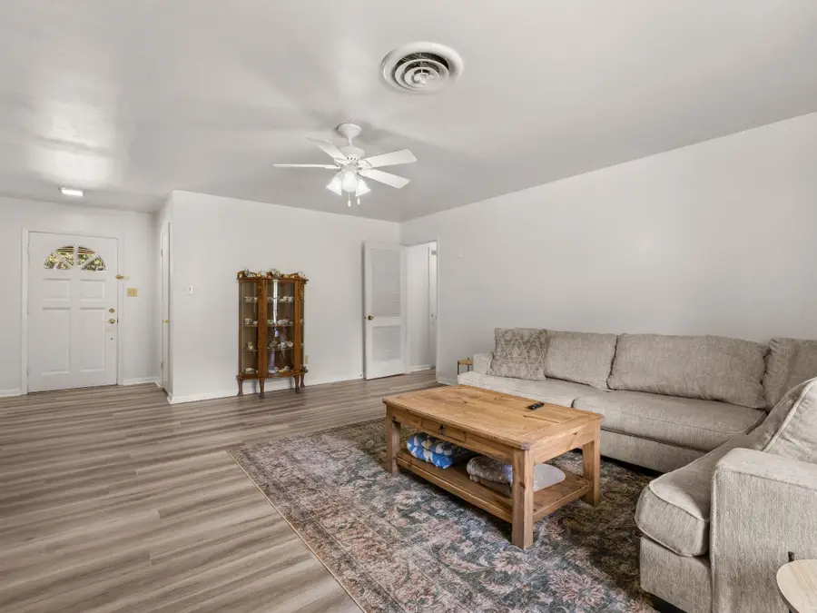 2011 Hampton, Deridder, LA 70634 - #3
