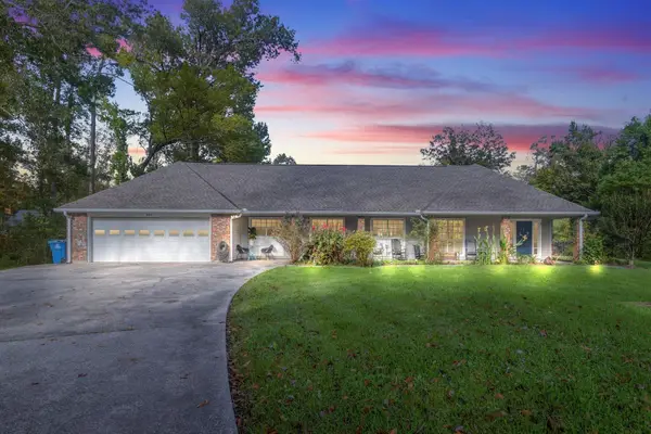 945 Tanglewood Dr, Lake Charles, LA 70611