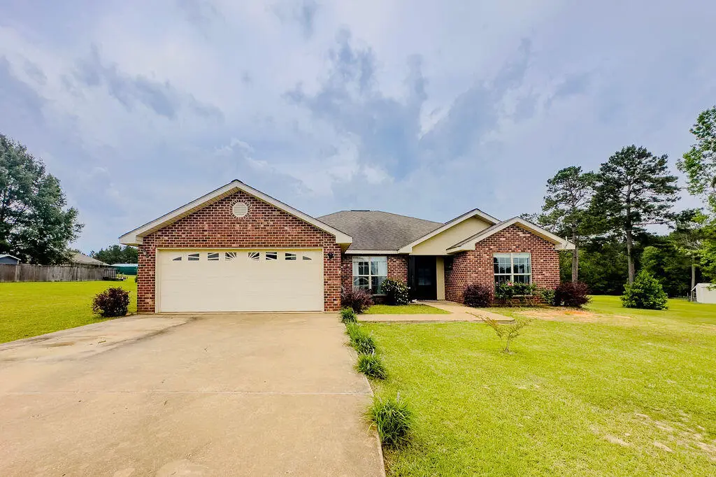 163 Twin Cir, Leesville, LA 71446 - #1