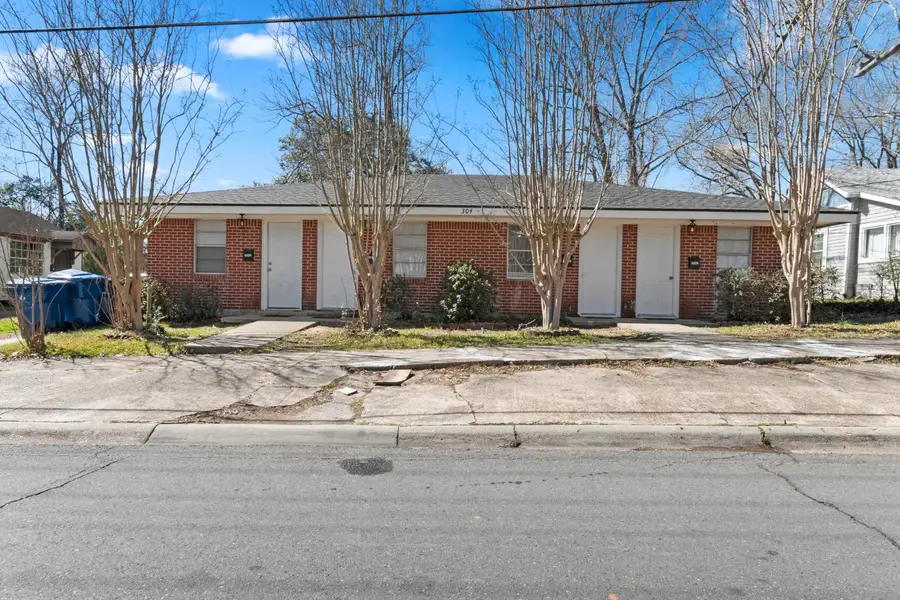 304 N 1st St, Leesville, LA 71446 - Image #2