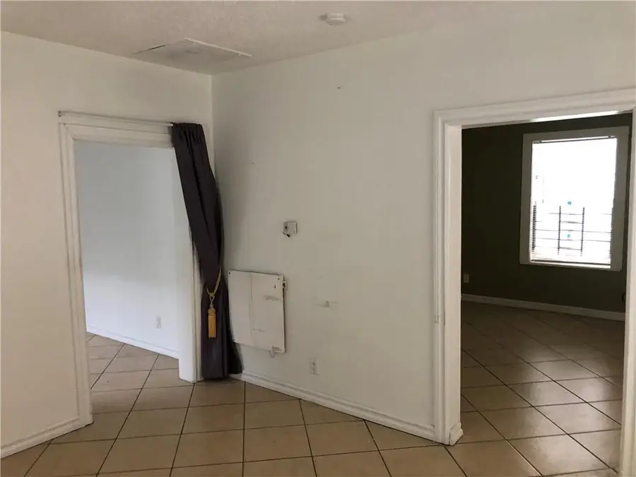 2413 S Derbigny Street, New Orleans, LA 70125 - Image #2