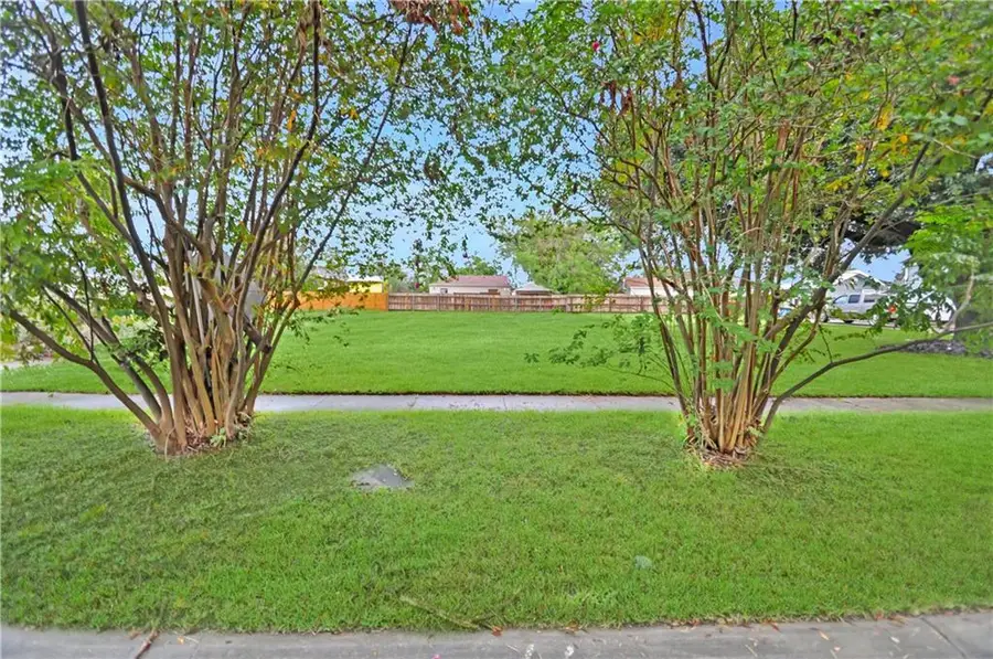 66 E Claiborne Square, Chalmette, LA 70043 - Image #2