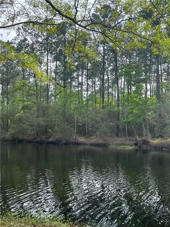 Maria Drive, Lacombe, LA 70445