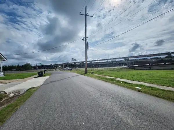 30269 Bay Street, New Orleans, LA 70122