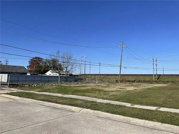 2000 Benjamin Street, Arabi, LA 70032