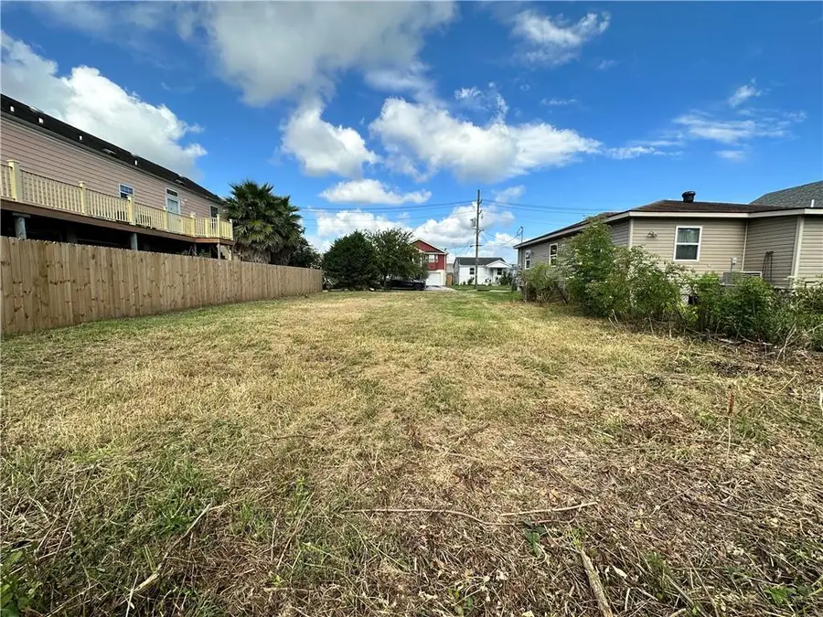 6017 Warrington Drive, New Orleans, LA 70122 - Image #2