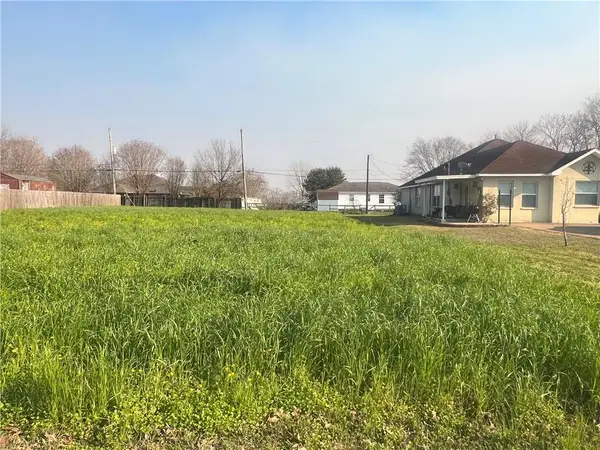 6329 Deerfield Drive, Alexandria, LA 71301