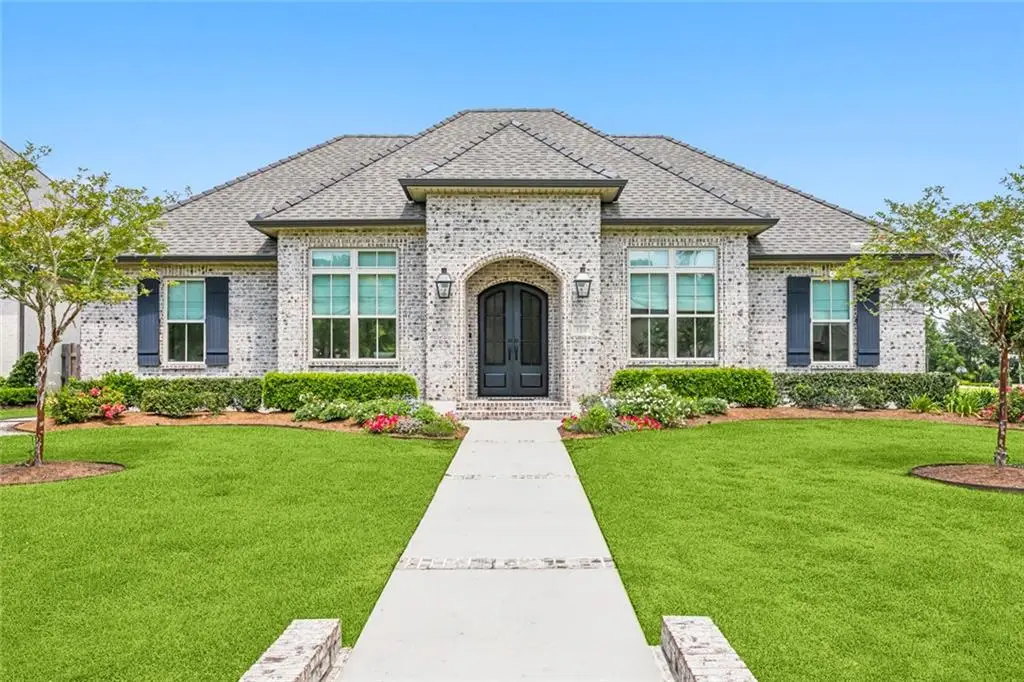 114 Kellywood Court, Belle Chasse, LA 70037 - Image #1