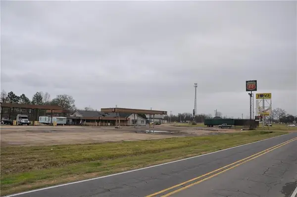 5215 S Macarthur Drive, Alexandria, LA 71301