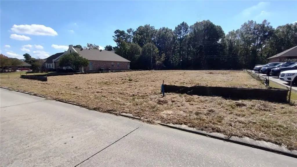 180 Veterans Boulevard, Denham Springs, LA 70726 - #1