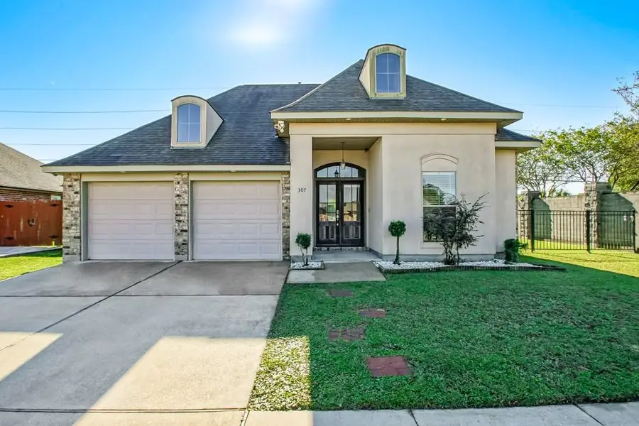 307 S Pin Oak Drive, Saint Rose, LA 70087 - Image #2