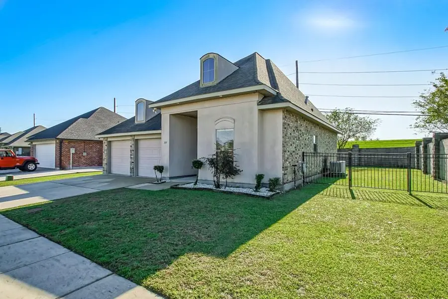 307 S Pin Oak Drive, Saint Rose, LA 70087 - Image #3