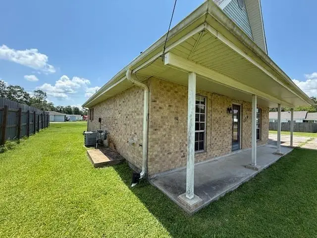 119 Crestwood Drive, Bayou Blue, LA 70364 - Image #2
