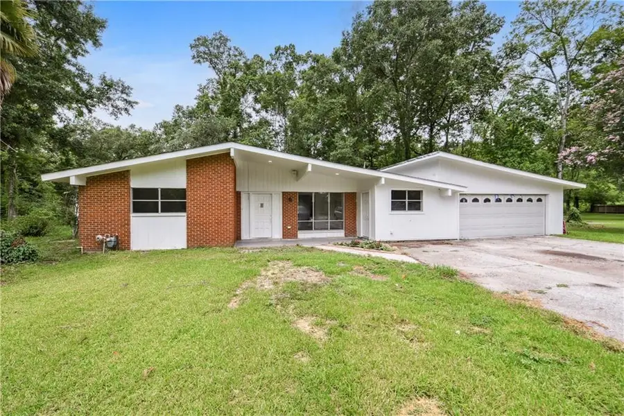 309 W Joan Street, Gonzales, LA 70737 - #3