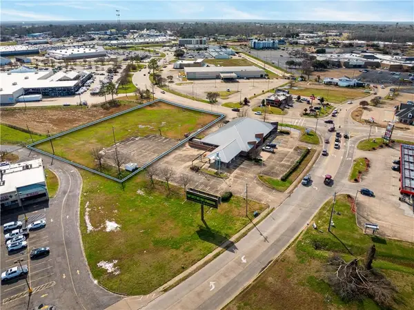 North Boulevard, Alexandria, LA 71301