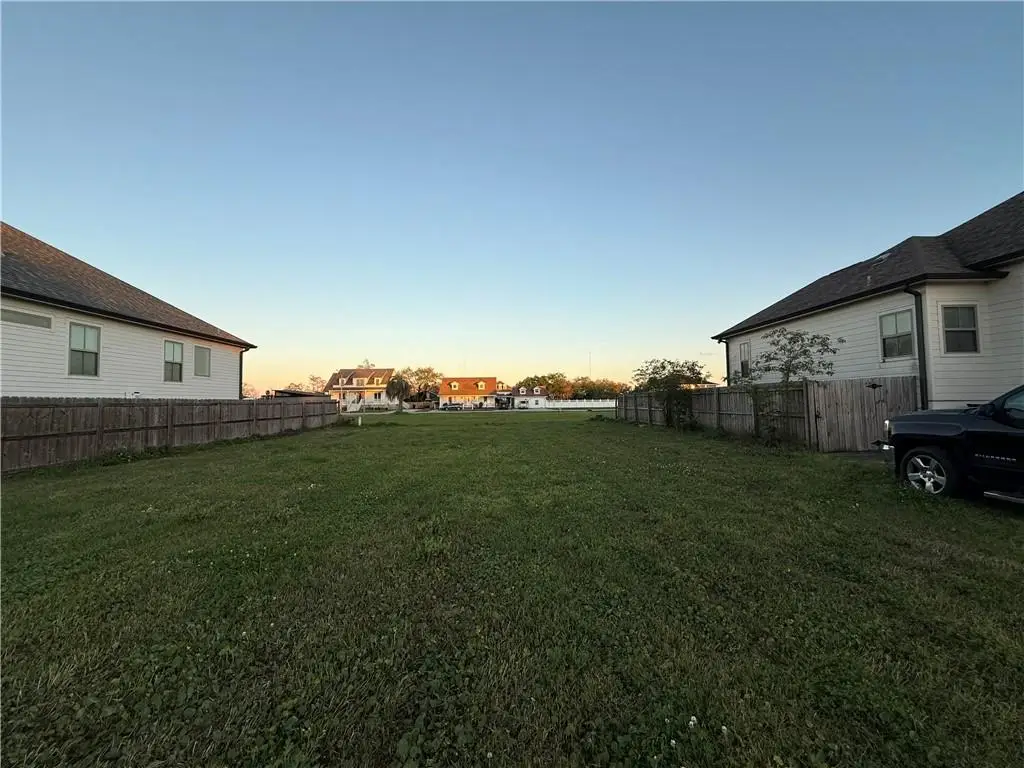 3917 Dominique Drive, Chalmette, LA 70043 - Image #1