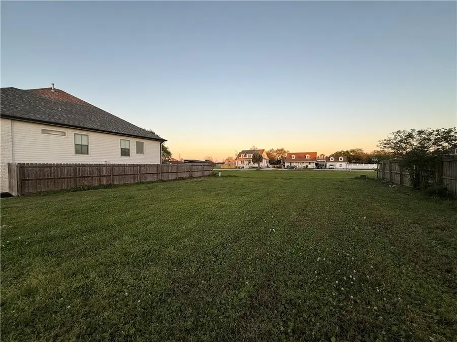 3917 Dominique Drive, Chalmette, LA 70043 - Image #3