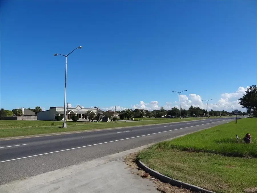 Belle Terre Boulevard, La Place, LA 70068 - #2