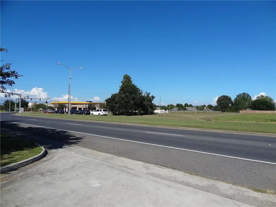 Belle Terre Boulevard, La Place, LA 70068 - #3