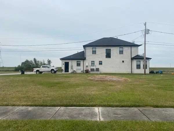 605 Daryl Drive, Chalmette, LA 70043
