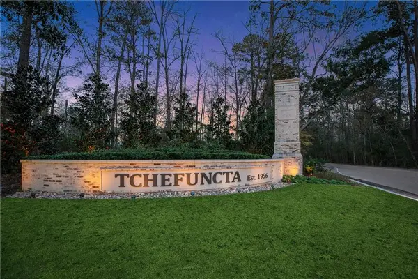 14 Wax Myrtle Lane, Covington, LA 70433