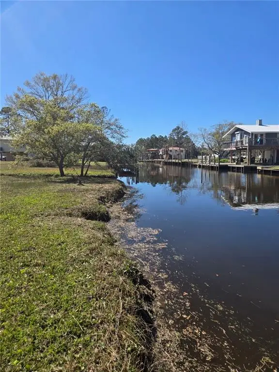 Nineteenth Street, Bay St Louis, MS 39520