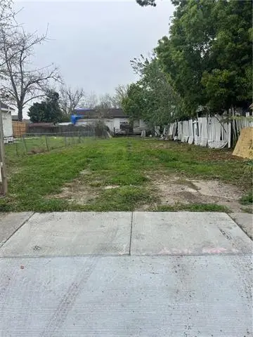 9207 Apple Street, New Orleans, LA 70118