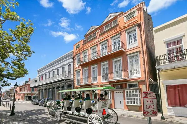 627 Ursulines Avenue #9, New Orleans, LA 70116