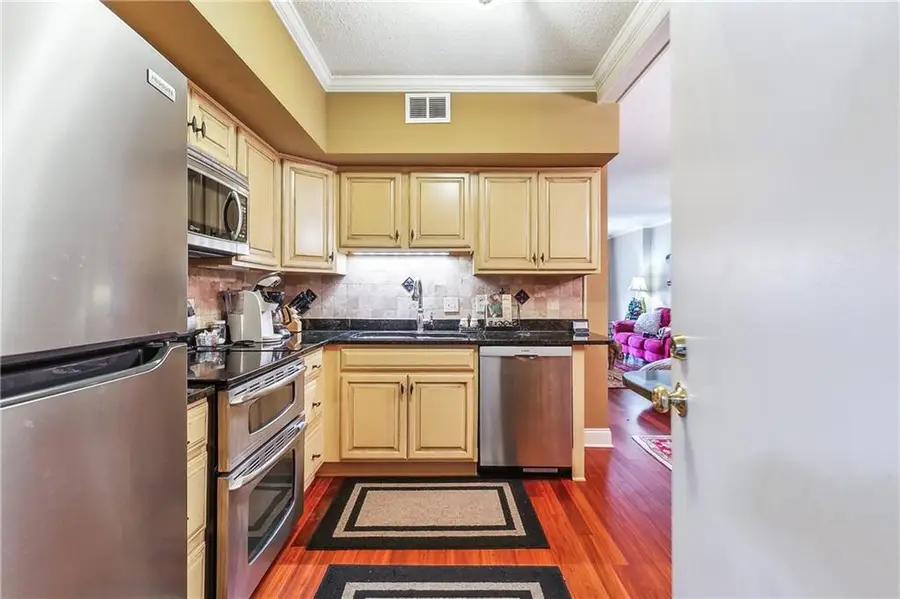 1750 St Charles Avenue #505, New Orleans, LA 70130 - #3