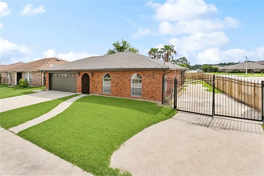 4901 Friar Tuck Drive, New Orleans, LA 70128 - Image #2