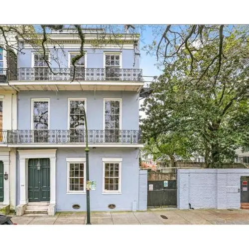 908 10 Esplanade Avenue, New Orleans, LA 70116