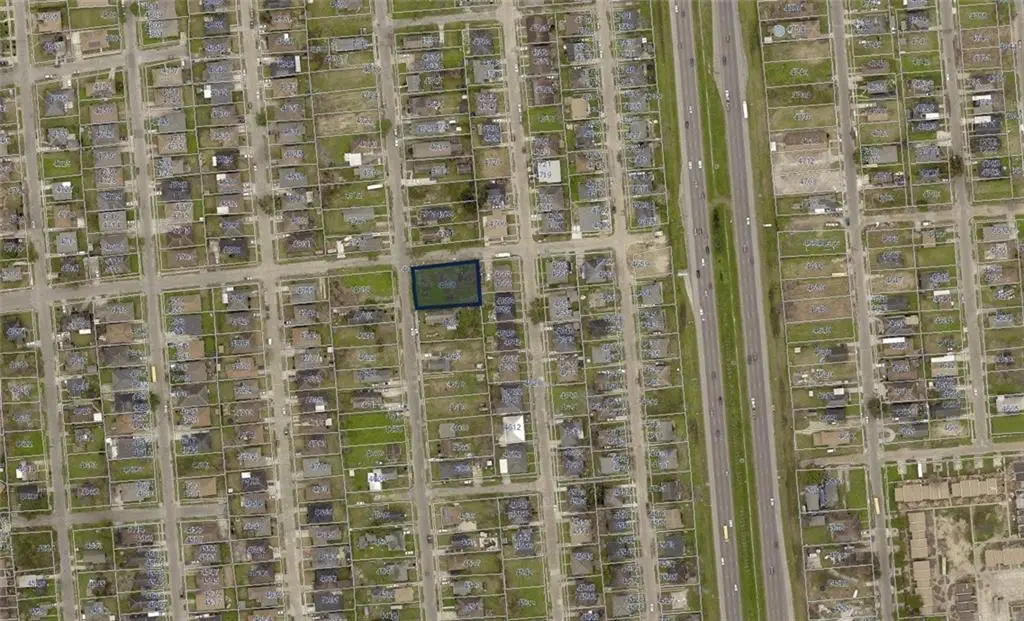 4665 Majestic Oaks Drive, New Orleans, LA 70126 - Image #1