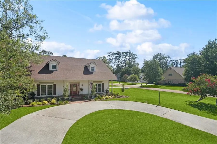 925 Winona Drive, Mandeville, LA 70471 - Image #2