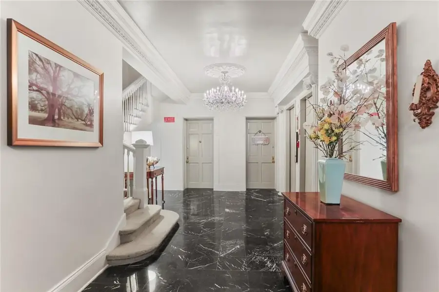 5421 St. Charles Avenue #2D, New Orleans, LA 70115 - Image #3