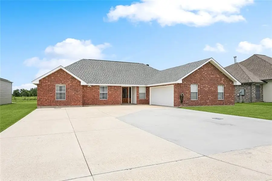 313 Luke Drive, Des Allemands, LA 70030 - Image #2
