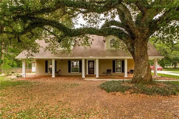 20284 Hollie Lane, Ponchatoula, LA 70454