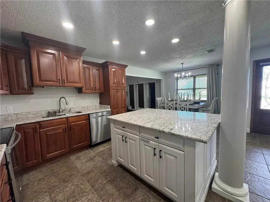 624 Taylorbrook Drive, Gretna, LA 70056 - Image #3