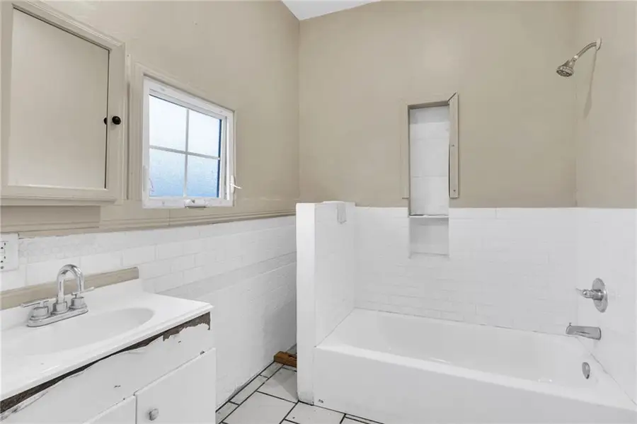 1830 Saint Bernard Avenue, New Orleans, LA 70116 - Image #3